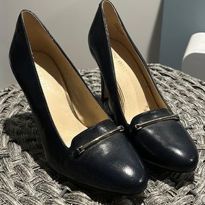 New navy blue Nine West leather heel size 7m